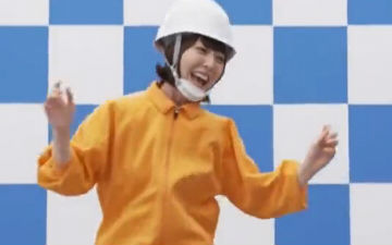 不过是拍个广告 不要这么欺负香菜啊！