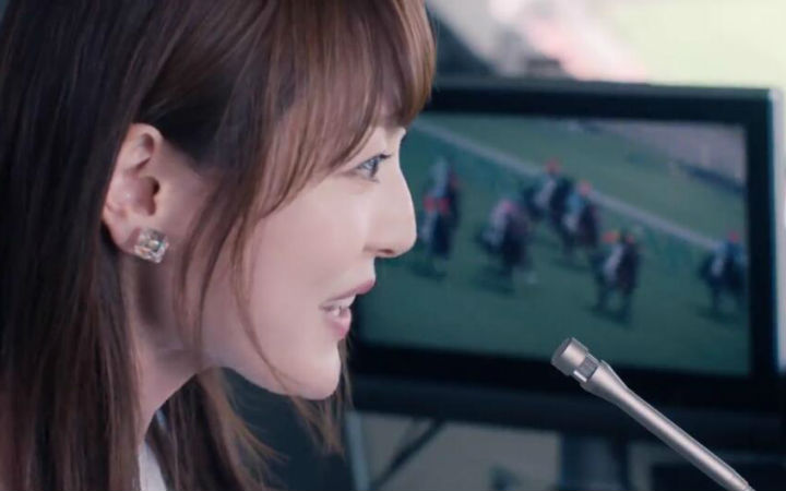 跨界解说！声优花泽香菜挑战赛马实况解说