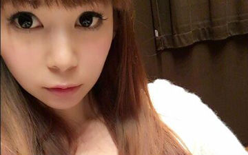 惊喜还是惊吓？中川翔子情人节晒巧克力浴照片