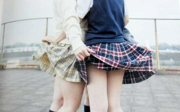 摄影家青山裕企最新《高中女子掀裙写真》发售