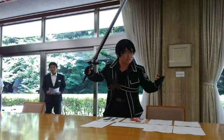 爱知县知事大村秀章COS《SAO》桐人参加WCS2018
